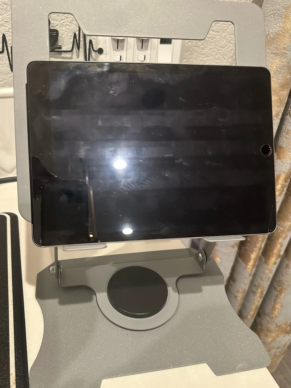 iPad holder- IPad or laptop stand- can turn and adjustable